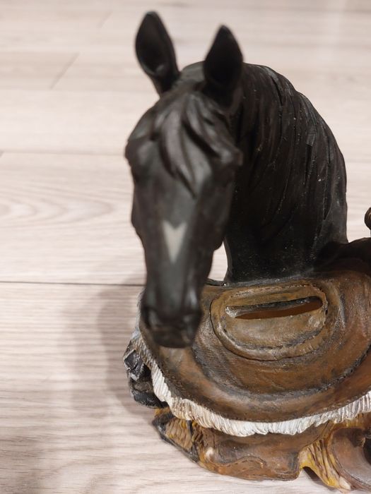 Vand Statueta Cal cu Sa stil pusculita