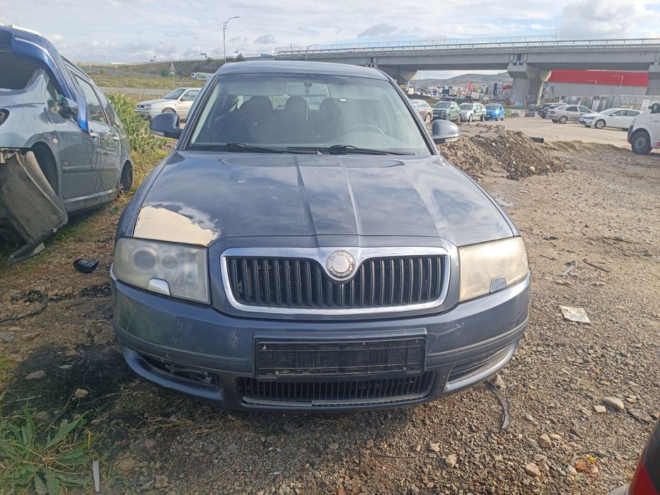 Dezmembram skoda superb, an 2007, motor 2.0 tdi