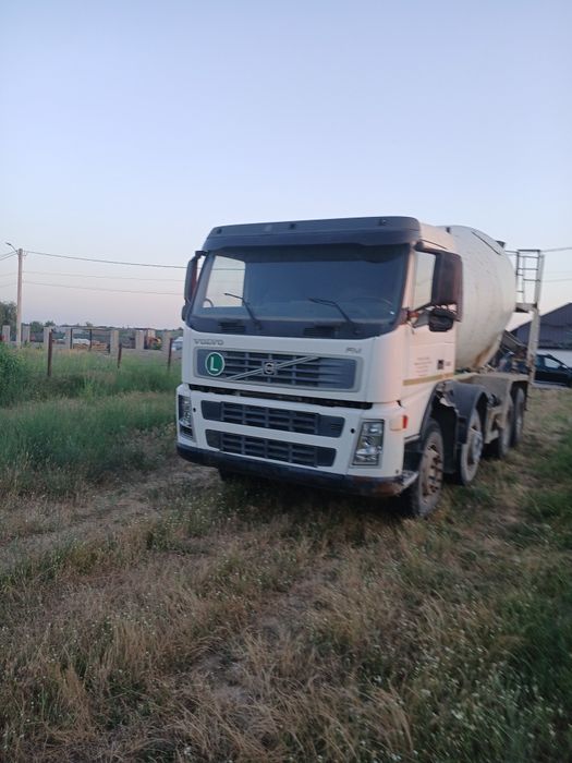 Autobetonieră 8x4 cifa