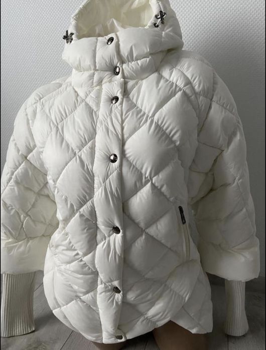Дамско бяло зимно яке