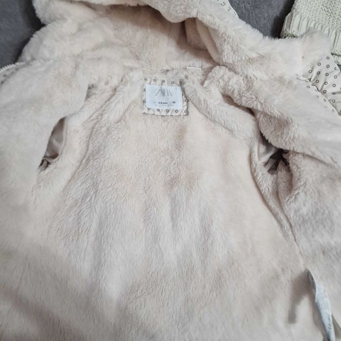 Geaca Zara 2-3 ani + caciula Zara