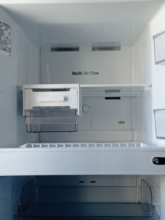 Адрес Город Навоий. Холодильник LG, как новый — использовался 1 месяц