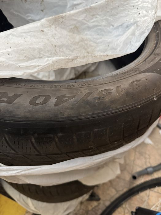 Cauciucuri de iarna pirelli 315/40/r21 și 275/45/r21