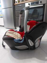 Столче за кола и пренасяне на бебе