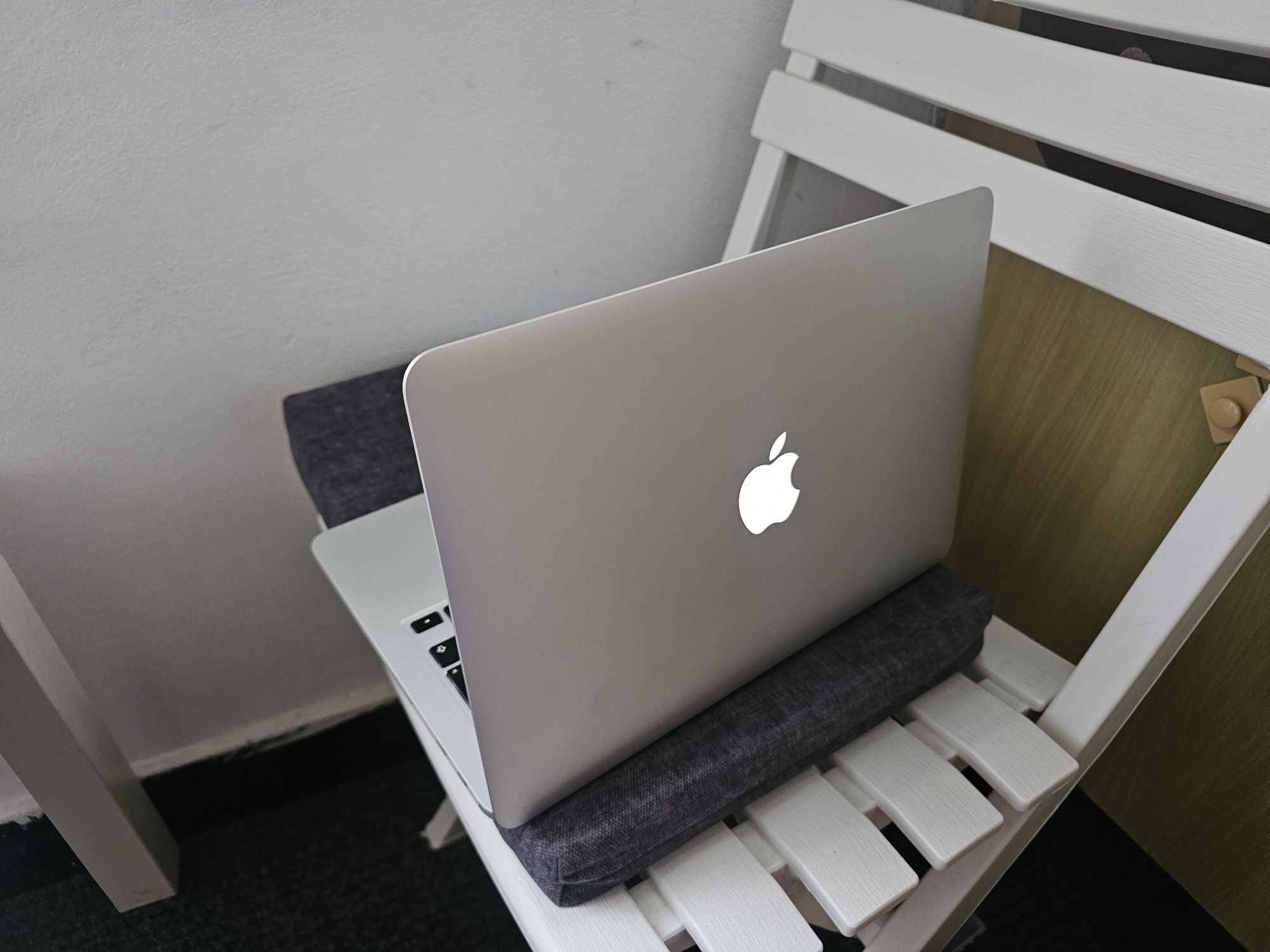 Makbook Pro  А14