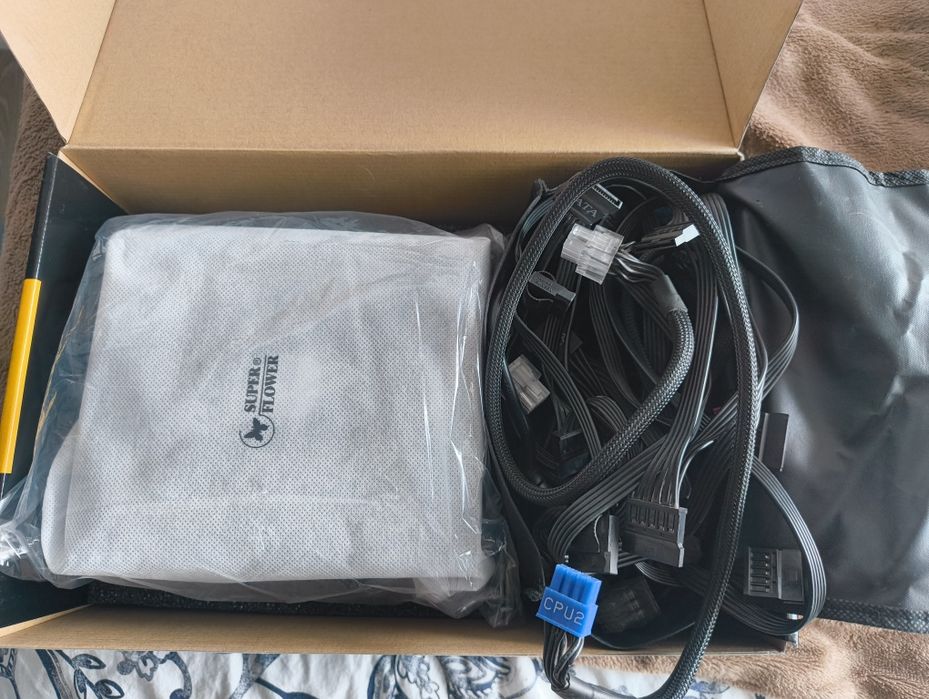 Sursă (PSU) Super Flower Leadex 650W  80+ GOLD