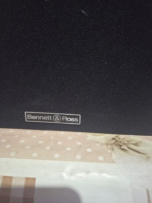 Vând  set boxe podea