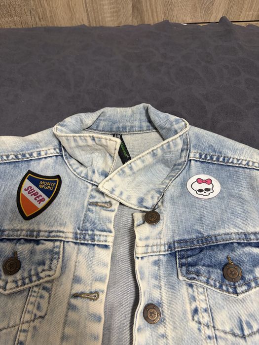 Дънково яке със стикери