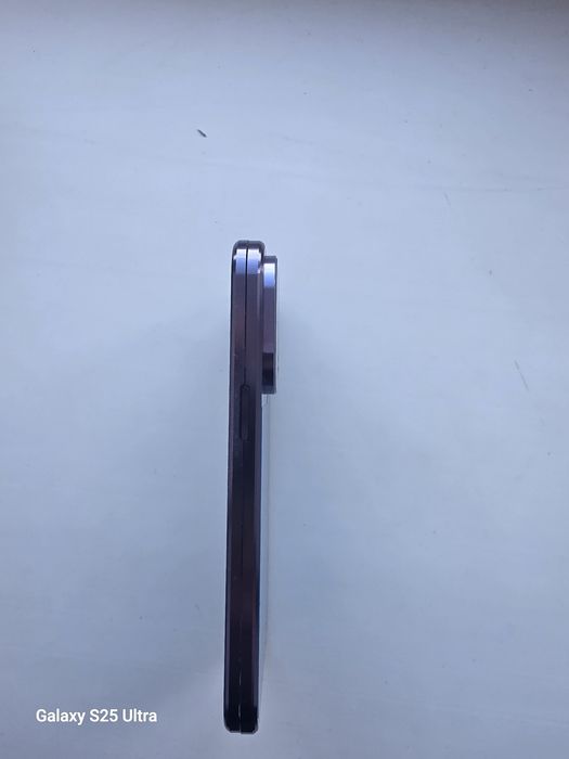 Продам магнитный чехол на айфон 14 про