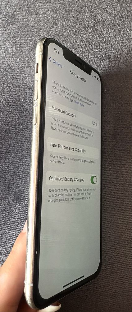 Iphone X silver, 64 GB + оригинален калъф на Mobilfox