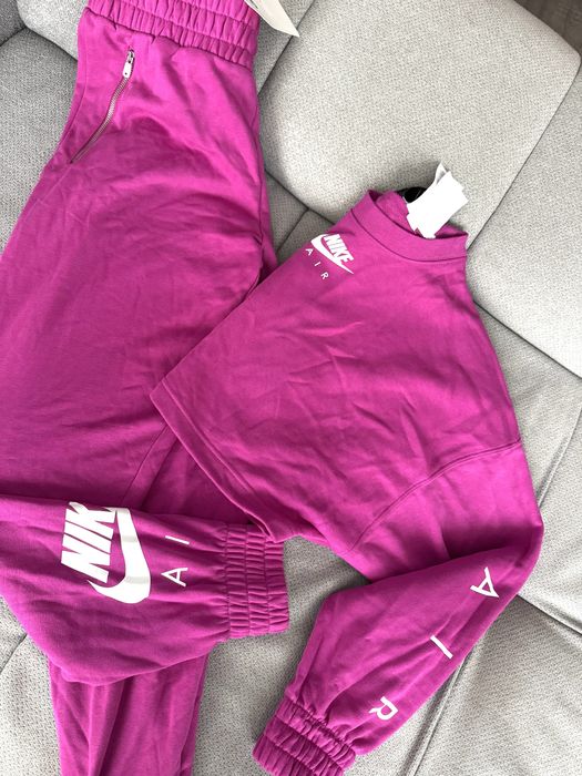 Nike нов екип от две части