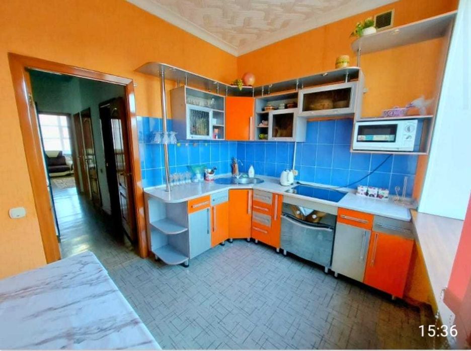 Продам 2х на пр, Назарбаева 29, 3/5, 51 кв.м., кирпичный,  ремонт