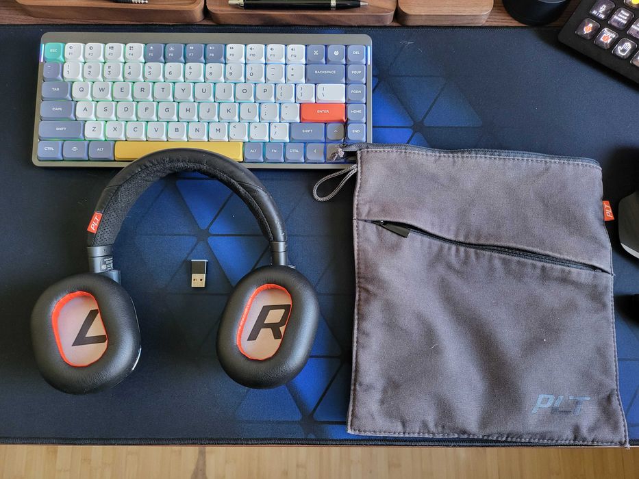 Casca Bluetooth Plantronics Voyager 8200 UC