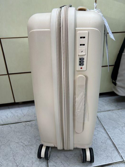 Нов куфар за Ръчен багаж-55*40*20см от магазин