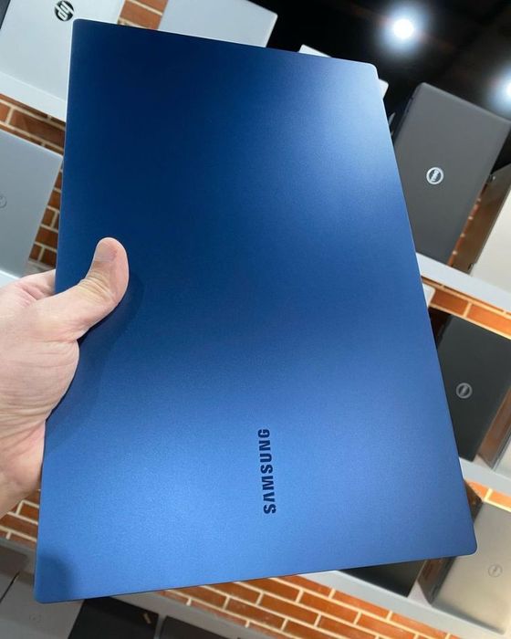 Srochna sotiladi Galaxy book pro i7 11