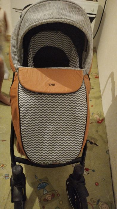 Продам срочно 2 коляски одна 2в1 коляска продам вместе