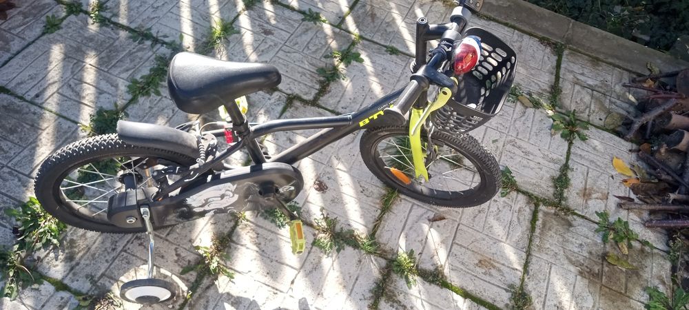 Vând bicicletă copii