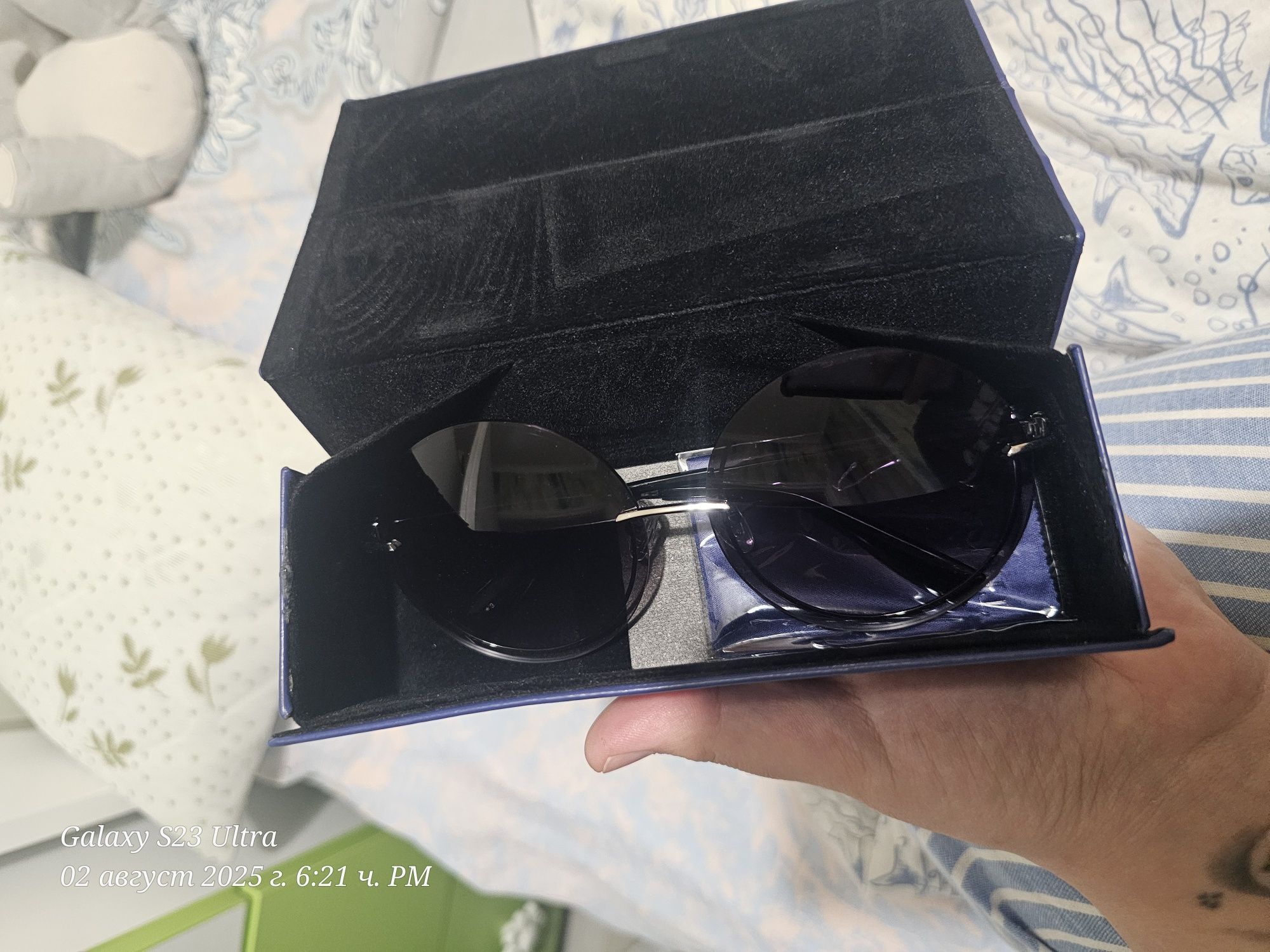 очила trussardi чисто нови само пробвани купени от фешъндейс с