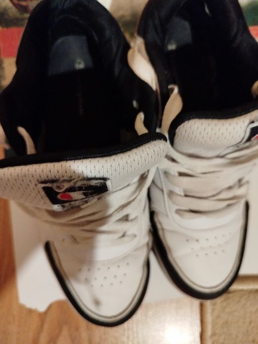 продавам маратонки