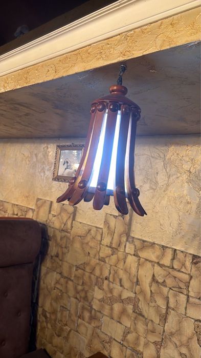 Люстра деревянная