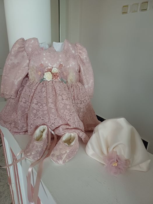 Rochiță, boneta, papucei bebe
