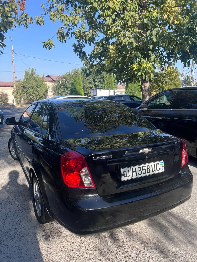 Jentra qora maslaa