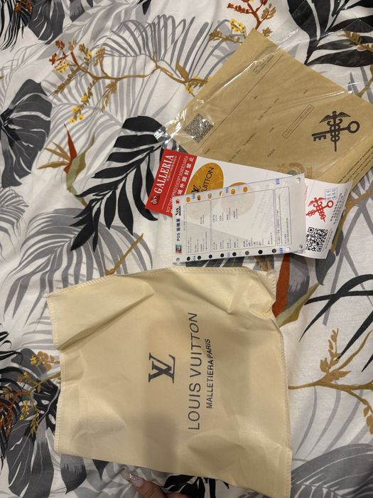 Louis Vuitton чанта