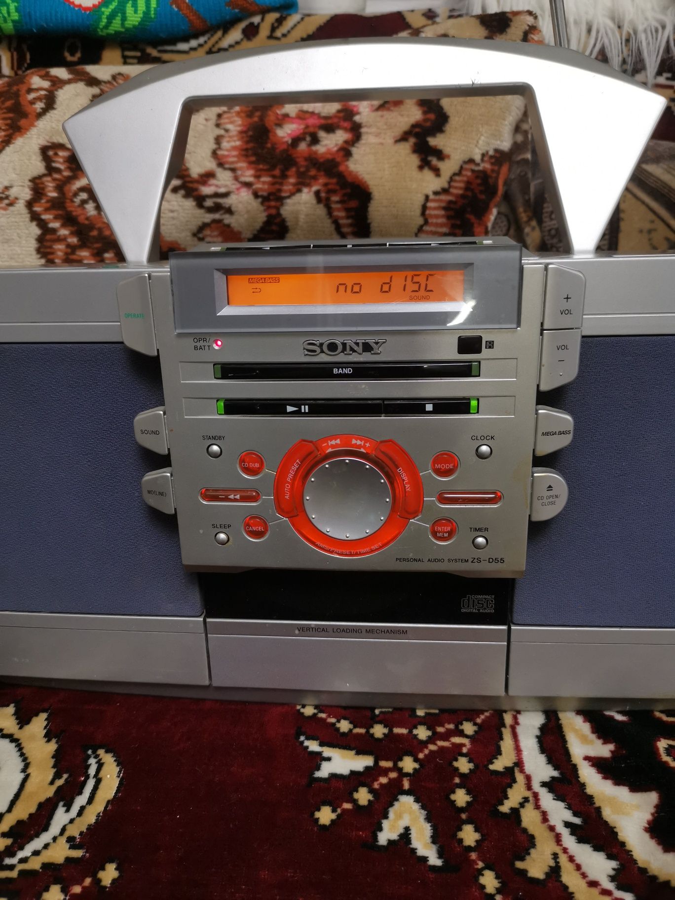 Sony radio caset auto revers-Cd-D55