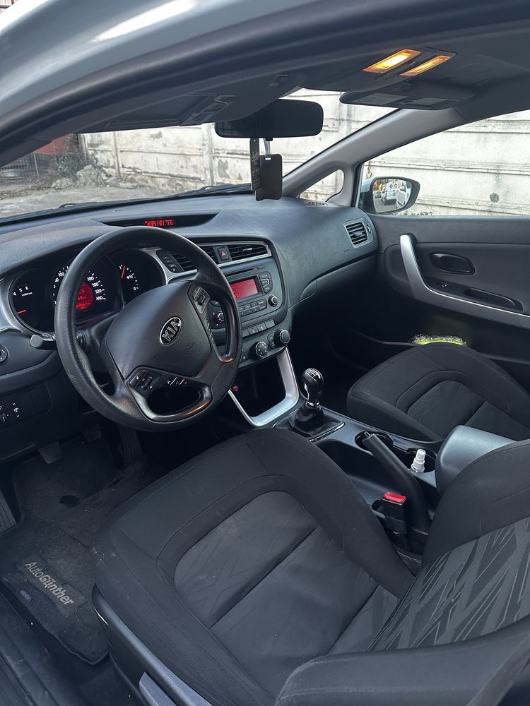 Kia Cee’d 2016 pentru delivery