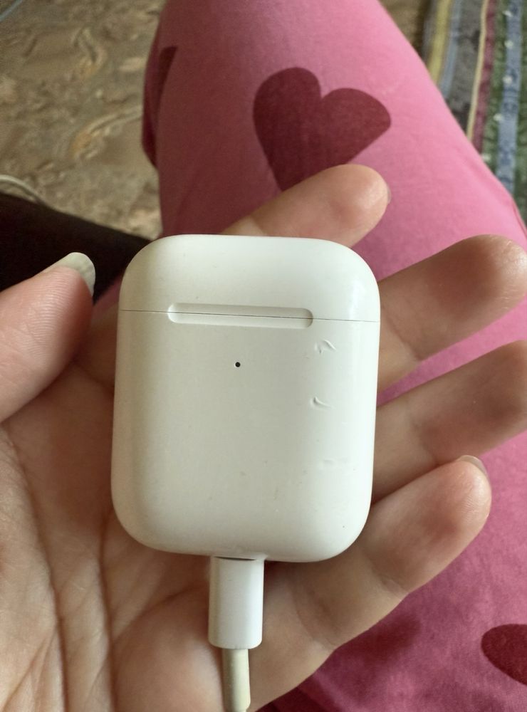 Продаю AirPods в отличном состоянии