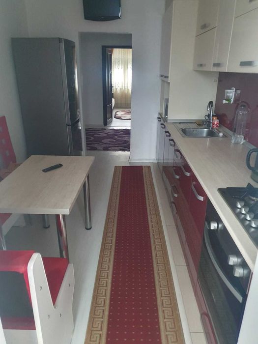 inchiriez ap regim hotelier 3 camere decomandate centru