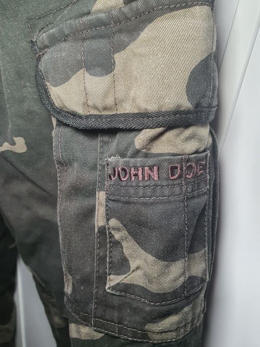 Pantaloni John Doe Regular Cargo Camouflage, model JDC2004  W32  L32