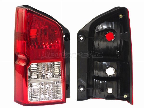 Фонарь задний Nissan Pathfinder