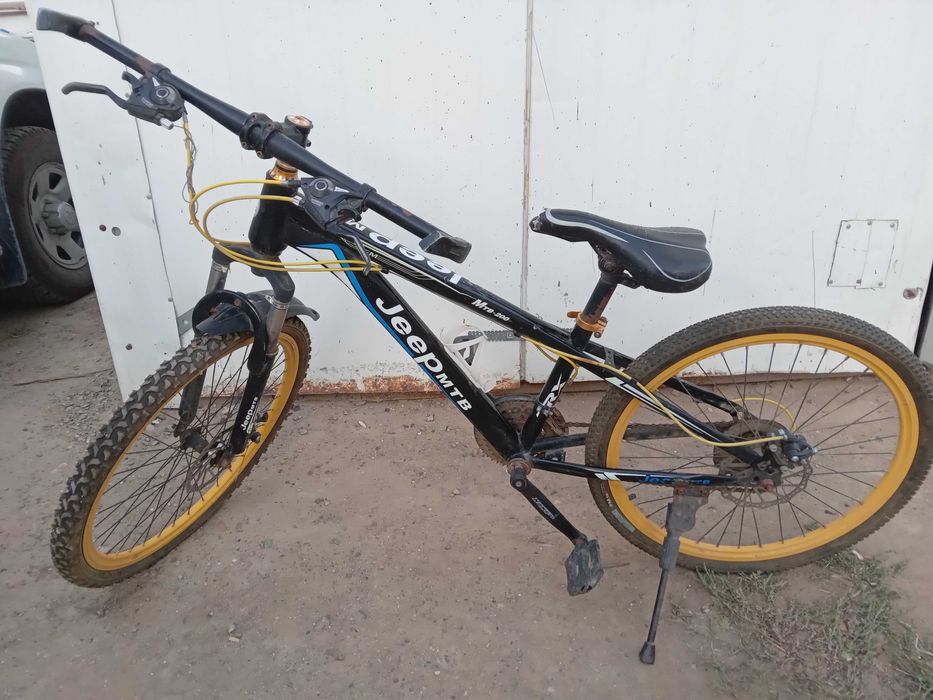 Велосипед хорошо сотаяни брал за 60.000к так кака сын вырость не надо