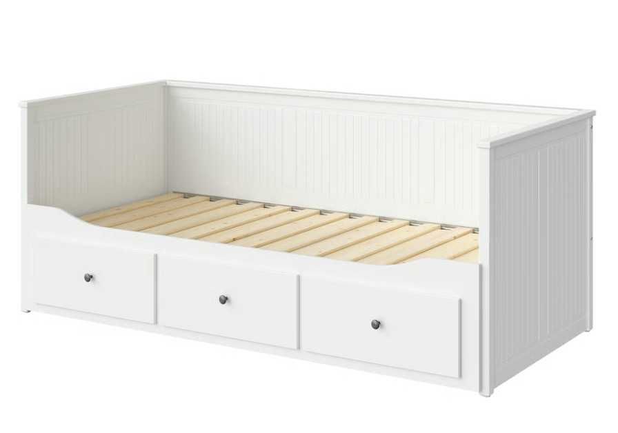 Pat Divan Ikea Hemnes