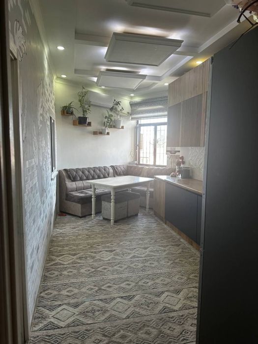 Qoraqamish 2/1 da dom sotiladi 2xona 3xona qilingan