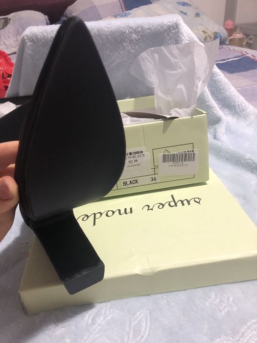 Pantofi noi marimea 36