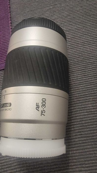 MINOLTA AF zoom 75-300mm