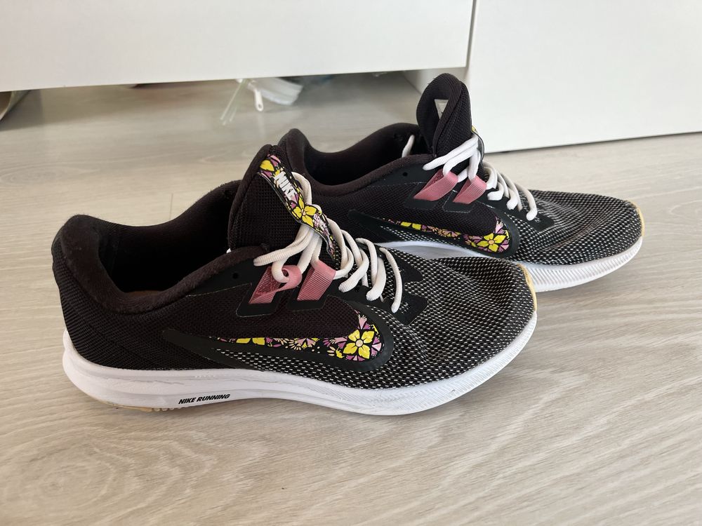 Маратонки Nike , Adidas и Puma