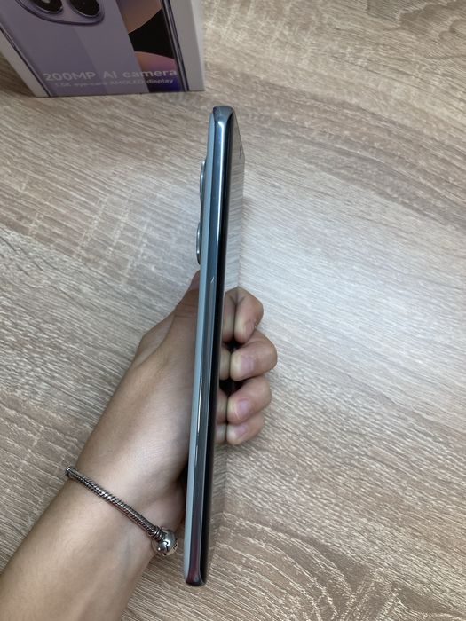 Redmi Note 14 pro и Xaomi Smart Band 9 Active за 500лв.