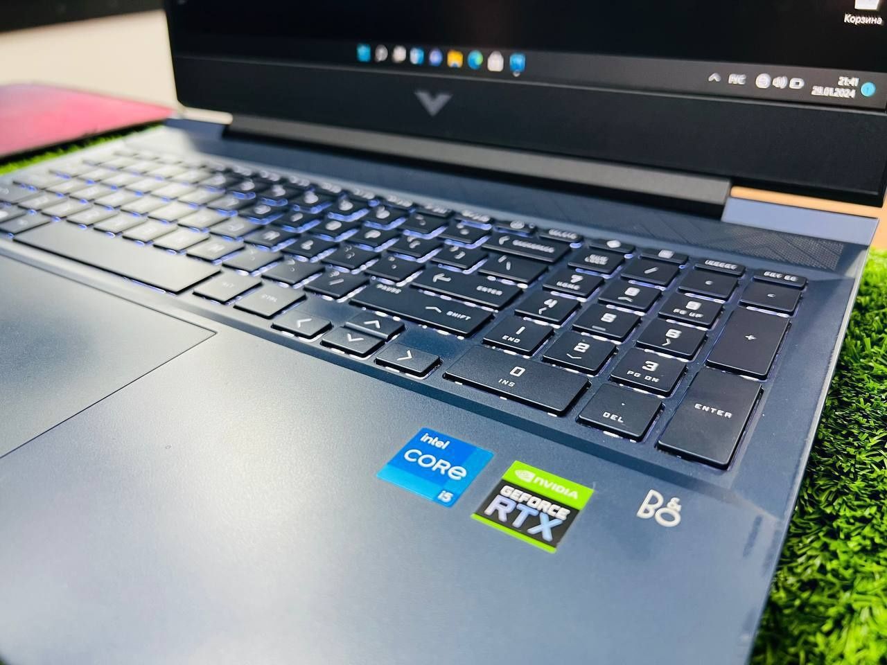 Продам игровой ноутбук HP Victus, в отличном состоянии, с гарантией