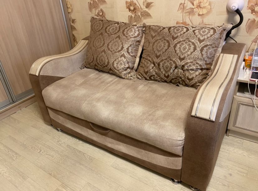 Продам б/у диван-двойка