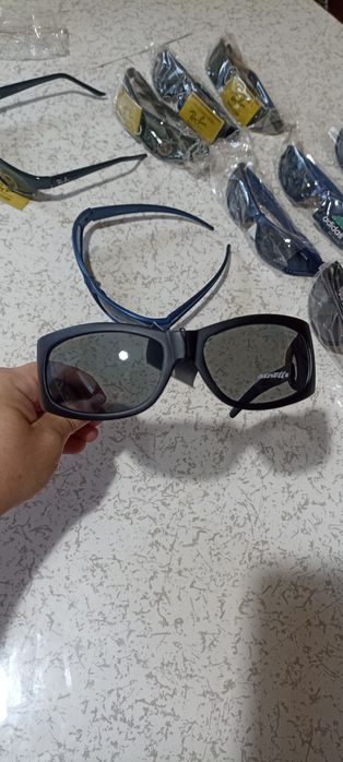 Продам солнцезащитные очки