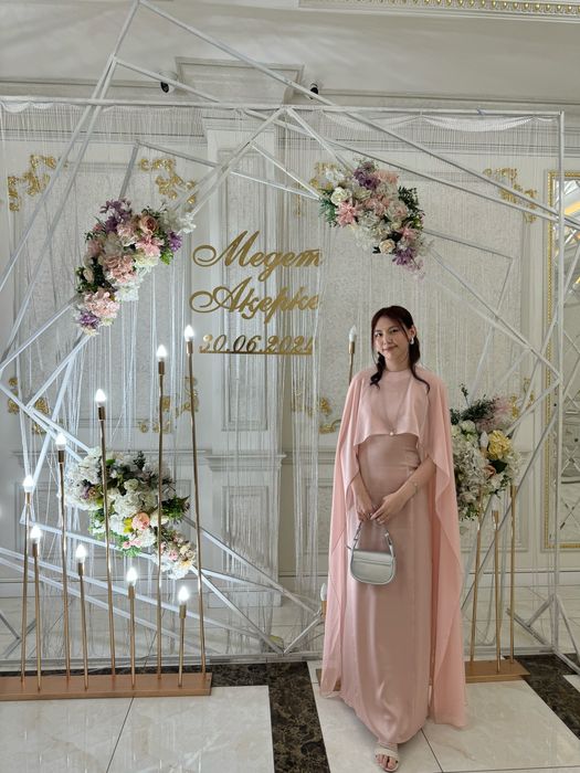 Продам платье сшитое на заказ