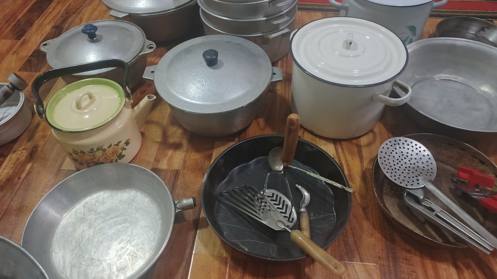 Продам кухонную утварь оптом не большой торг уместен