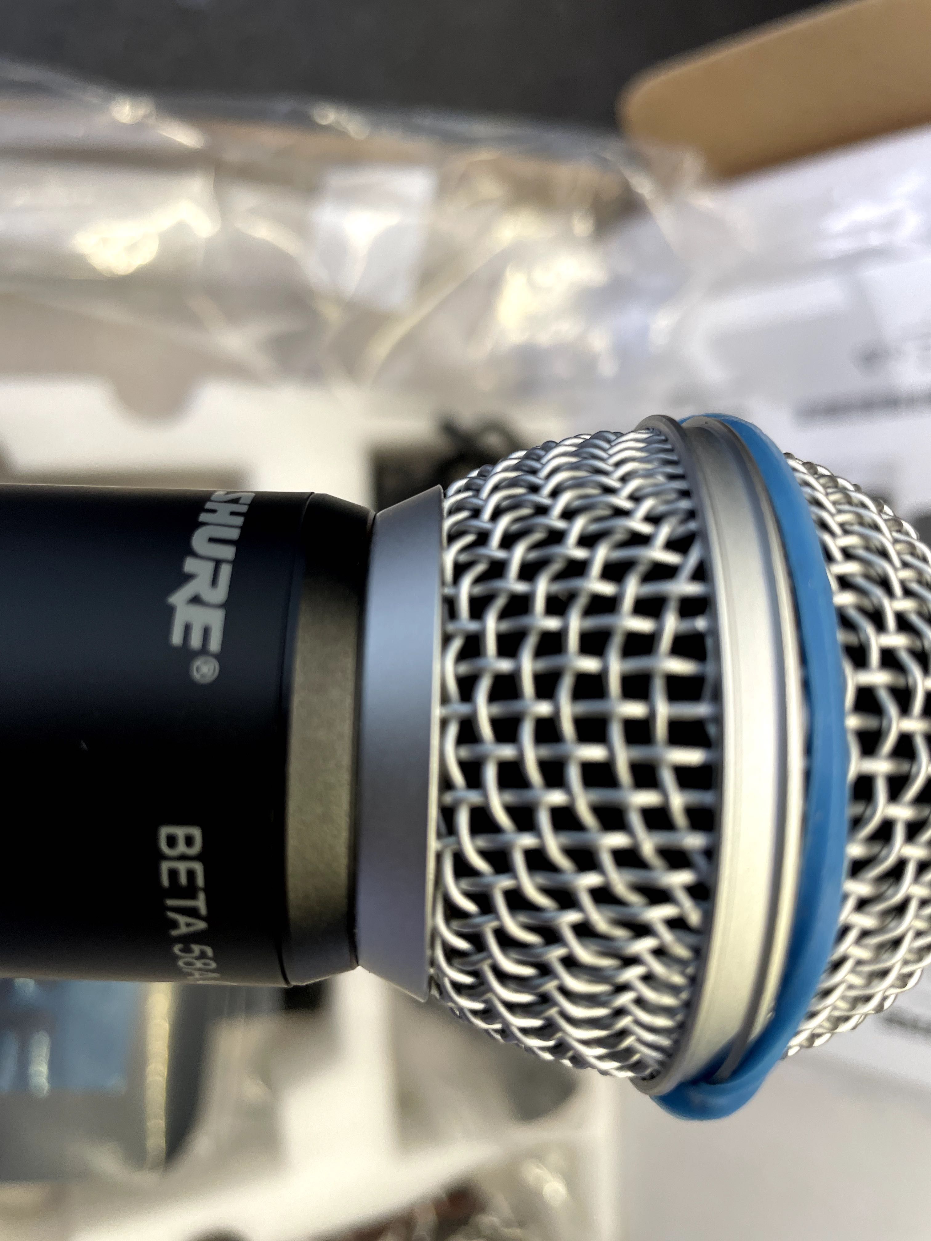 Безжичен микрофон Shure BLX 24