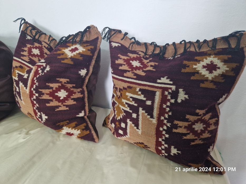 Presuri traditionale tesute la razboi, zona Transilvania