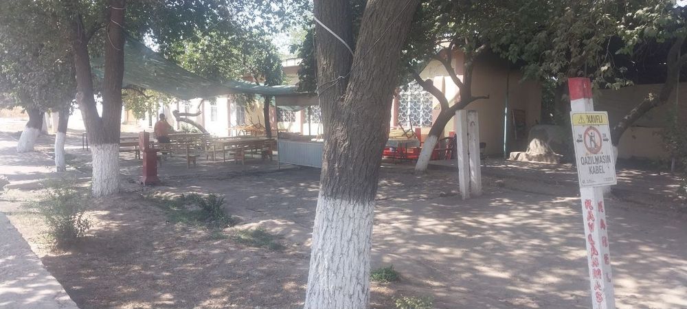 Toshkent to'ytepada yo'li yuzida choyhona kafe sotiladi 90000$min