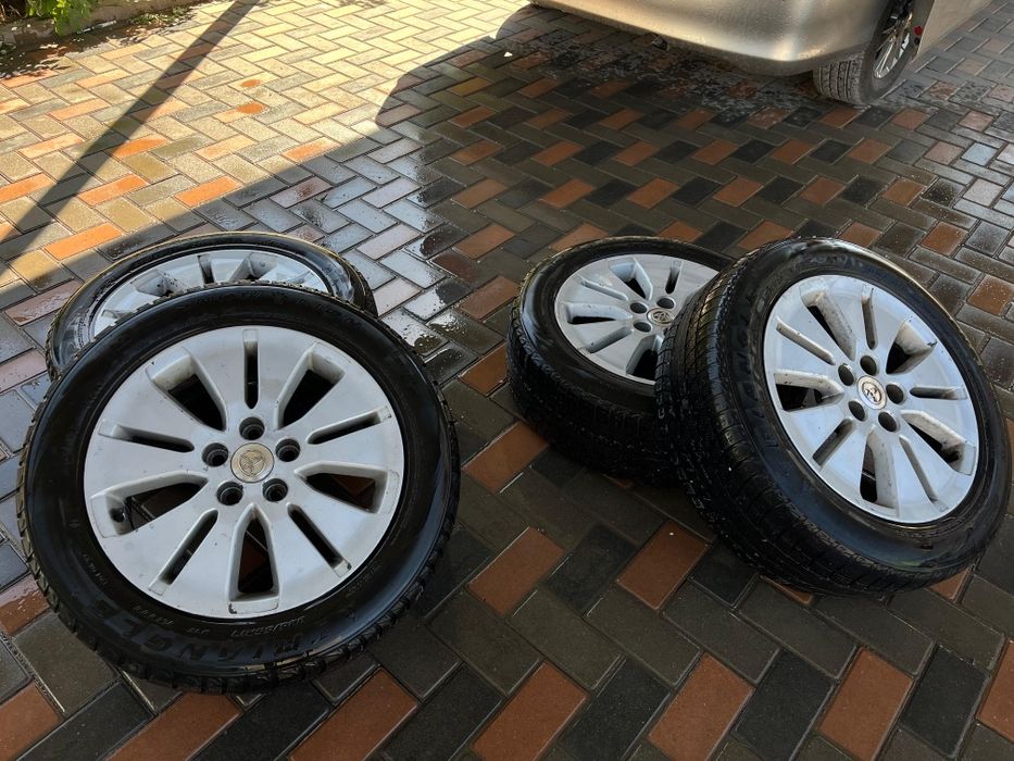 Зимный шины 225\55 R17