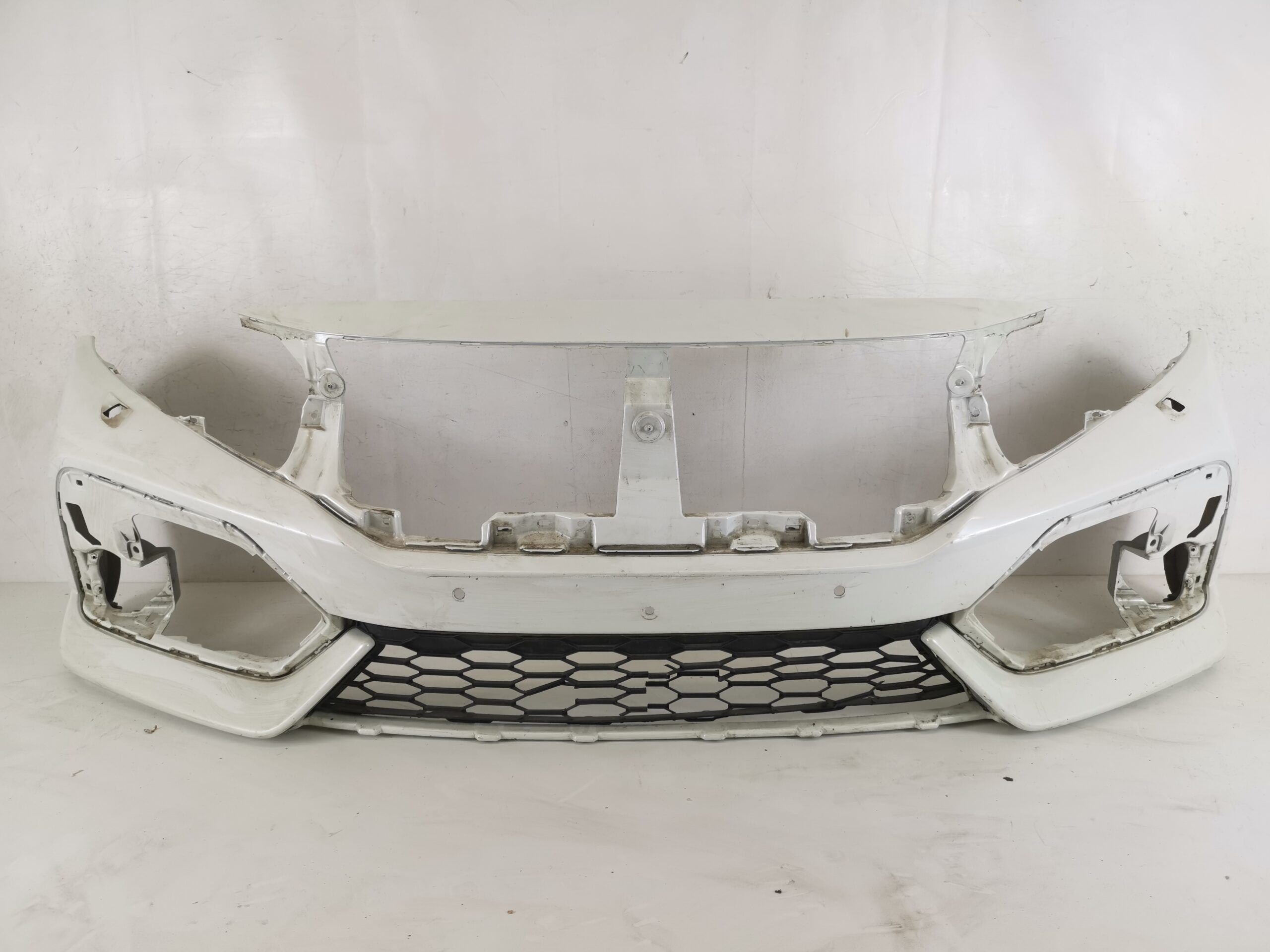 Предна броня с долна решетка Хонда Цивик / Honda Civic 10 Оригинална,